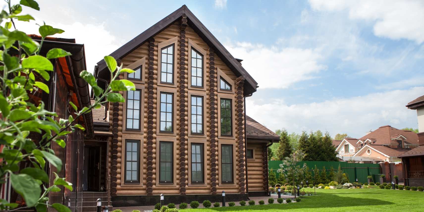 Фото 1 — Строительство из дерева: тепло и уют